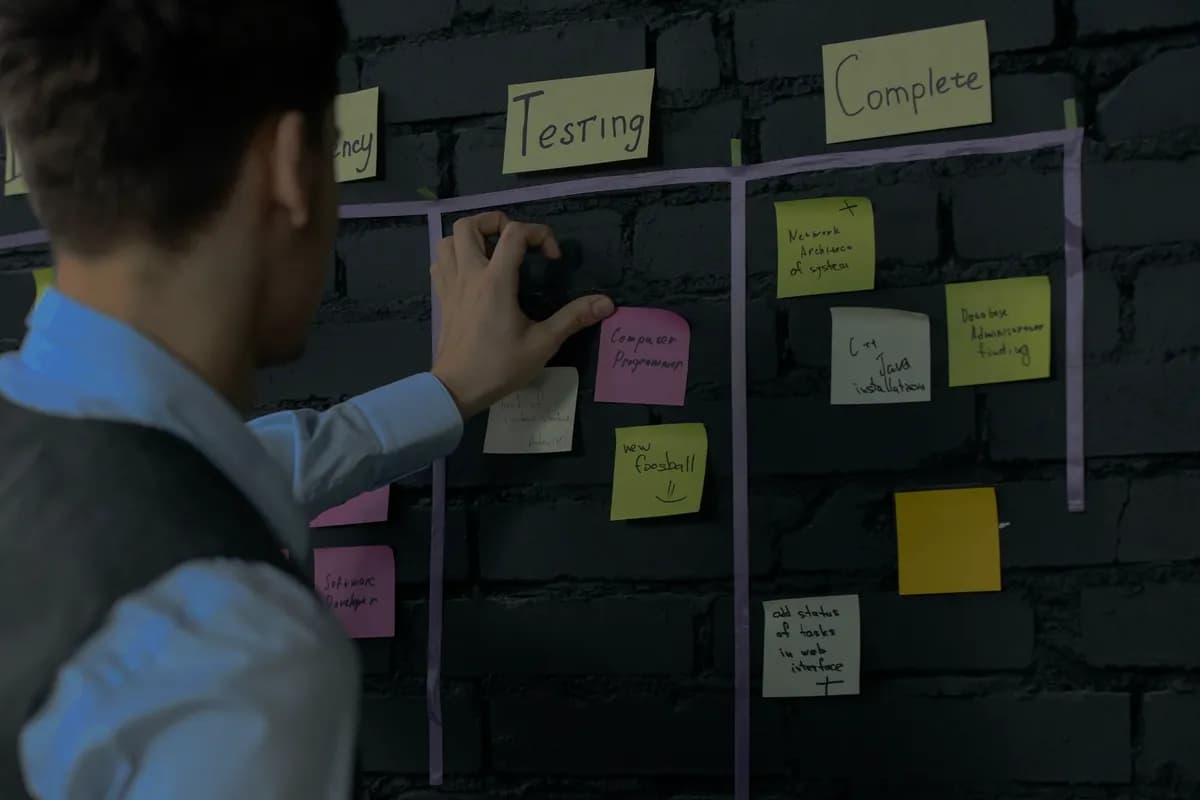 Project planning and timeline for migration strategy