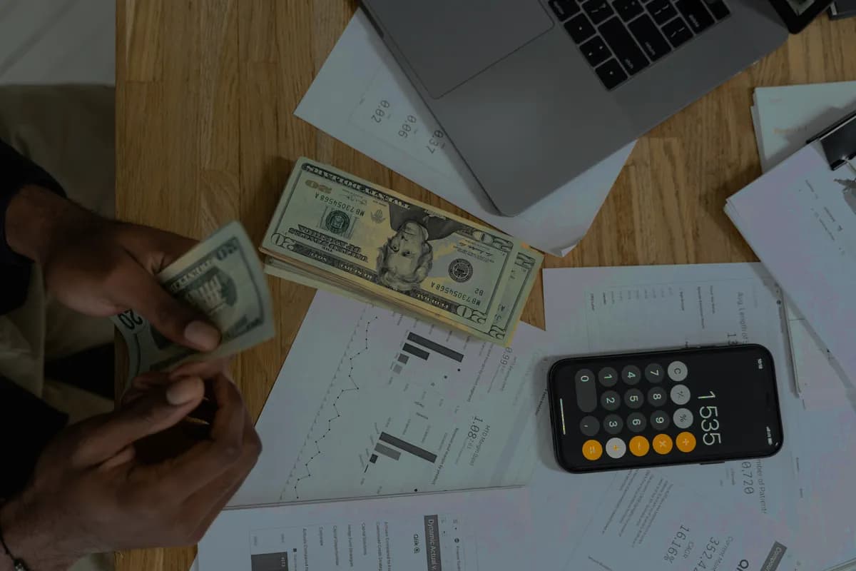 Financial analysis with calculator for ROI calculation
